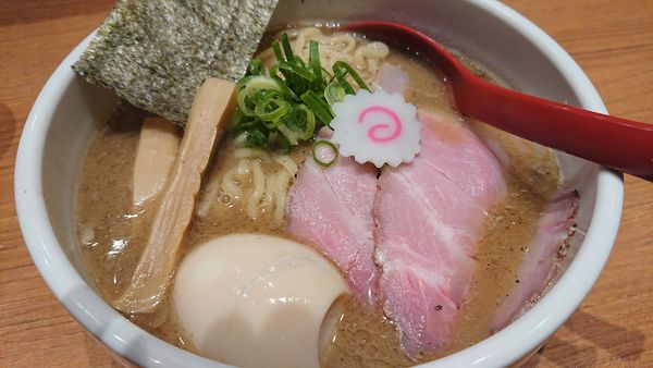 「味玉煮干中華そば」@煮干中華そば 鈴蘭 新宿店の写真