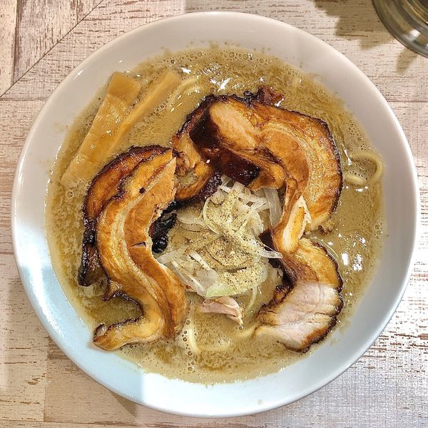 「‪肉ヲ見ル煮干しそば並800円‬﻿」@麺garage 肉ヲ見ルの写真