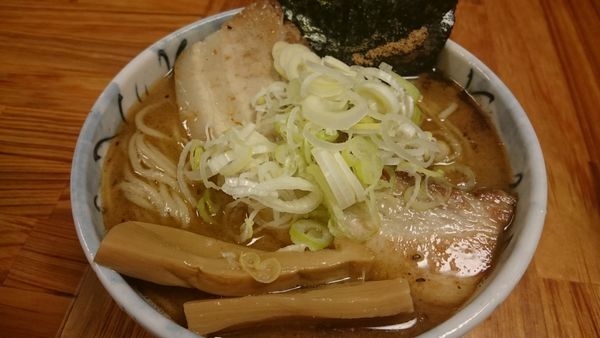 「らーめん 大盛り（800円ちょい）」@自家製麺 然の写真