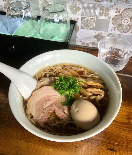 「白トリュフ香るシャンピニオン出汁の醤油ラーメン¥850」@epilogue08の写真