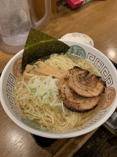 「1年3組大盛り 半ライス 730円 チャーシュー(クーポン)」@らぅ麺 ガラ喰楽学校 大宮店の写真