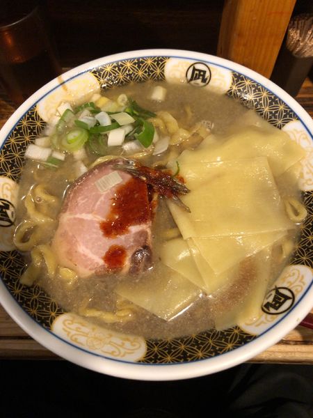 「すごい煮干ラーメン」@すごい煮干ラーメン凪 新宿ゴールデン街店 本館の写真