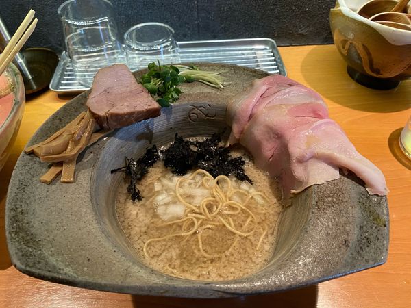 「にごり背脂」@拉麺 成の写真