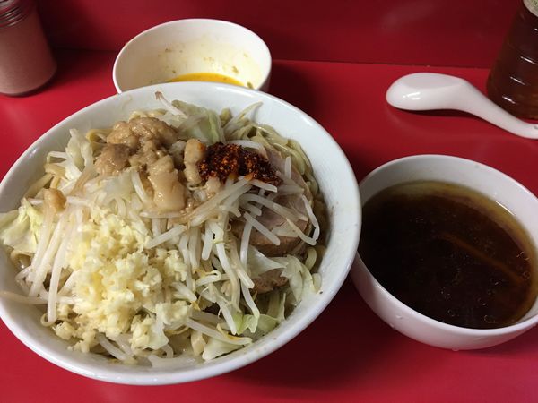 「SS 玉子 ニンニク アブラ ラー油」@ラーメン二郎 千住大橋駅前店の写真