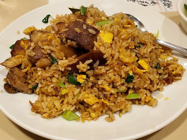 「魯肉炒飯」@萬新菜館 関内店の写真