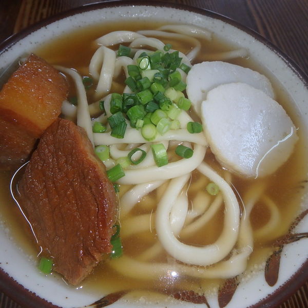 「岸本そば(小)500円」@きしもと食堂 八重岳店の写真