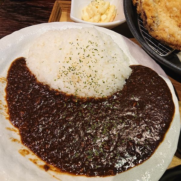 「山賊焼き定食セットスーパーデラックス1650円他」@松本からあげセンターの写真