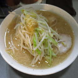 味噌ラーメン(油多め・ニンニク少し)：800円