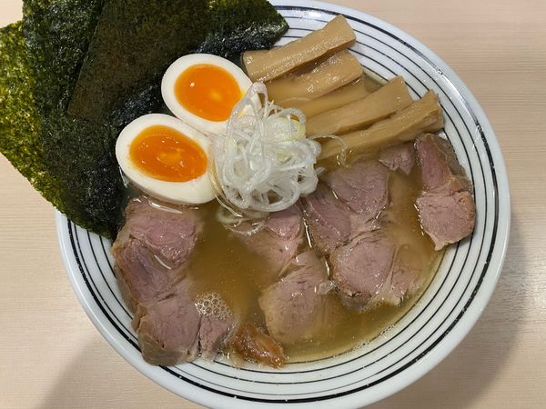 「煮干しらぁめん全部入り ¥1,150」@煮干しらぁめん 猫トラ亭の写真