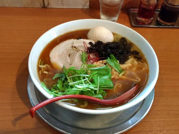 「魚だし塩らーめん（700円）＋大盛（50円）＋味玉（50円）」@栄昇らーめんの写真