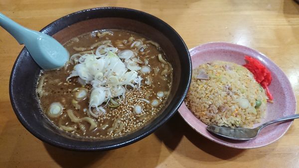 「味噌ラーメン課長500円+半チャーハン250円」@ラーメン 歓の写真