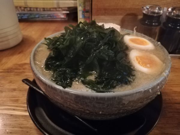 「ワカメ味噌らーめん」@チャッチャ系らーめん もん吉の写真