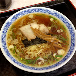 ラーメン(410円)