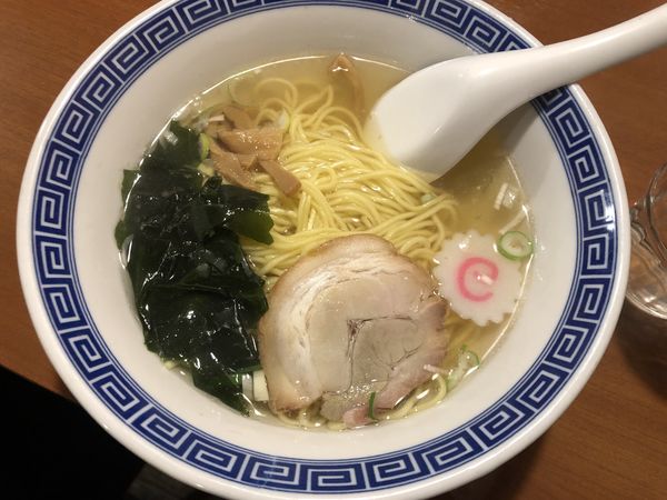 「チャーハンセット(半塩ラーメン)930円」@えびす飯店の写真