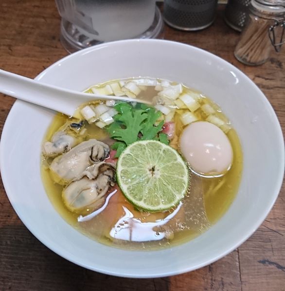 「牡蠣の塩蕎麦(1350円)」@神保町黒須の写真