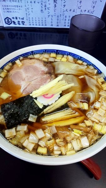 「ワンタン麺並」@中華そば 亀喜屋の写真