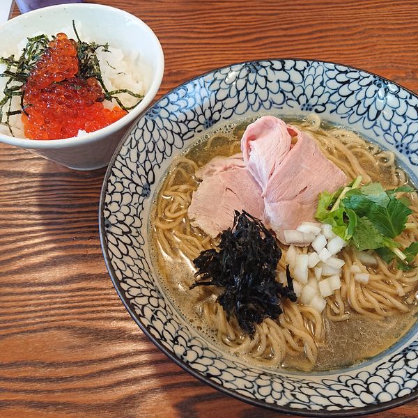「【限定】プレミアム煮干しSOBA850円、イクラ丼350円」@拉麺 イチバノナカの写真