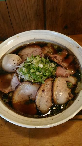 「焦がし醤油（特製）」@麺栞 みかさの写真