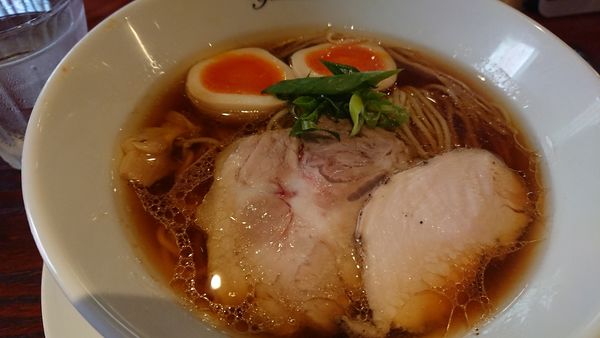「醤油味玉らーめん」@麺処 山一の写真