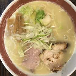 濃厚鶏しおらーめん