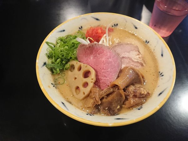 「贅沢濃厚みそらぁ麺」@みそ味専門マタドールの写真