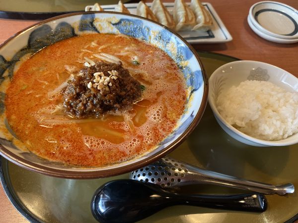 「担々麺＋半ライス」@三宝亭 米沢店の写真