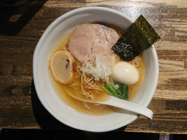 「塩ラーメン＋白味玉（塩味）」@RAMEN CiQUEの写真