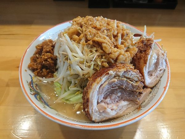 「小らーめん 800円(野菜、あぶら、ニンニク)」@ラーメン伝次平の写真