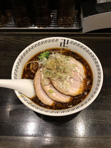 「スパイスチャーシュー麺」@スパイス・ラー麺 卍力の写真