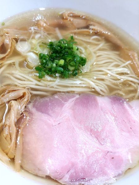 「しおらーめん」@町田汁場 しおらーめん進化 町田駅前店の写真