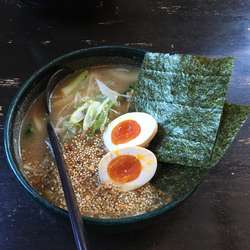 海苔タマ醤油ラーメン