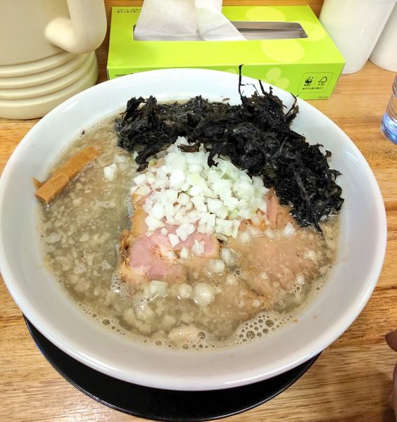 「背脂煮干しらーめん ばら海苔 900円」@麺屋 つるるの写真