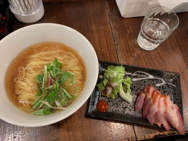 「チャーシュー湯麺900円（無料券使用）」@広東麺 チャーリーの写真