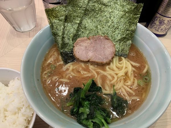 「らーめん並＋サービスライス」@家系 武の極みの写真