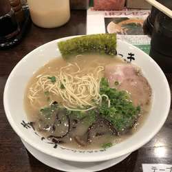 らーめんバリカタ+替え玉2玉