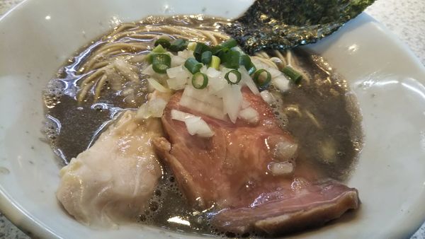 「煮干しラーメン＋和え玉」@破壊的イノベーションの写真