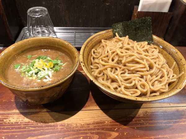 「つけ麺 熱盛 胚芽麺 大盛 890円」@麺屋 えん寺の写真