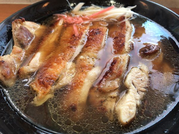 「一枚炙り鶏ラーメン920円」@会津屋の写真