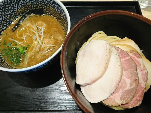 「チャーシュー濃厚魚介つけ麺(1350円)」@麺屋 一燈の写真