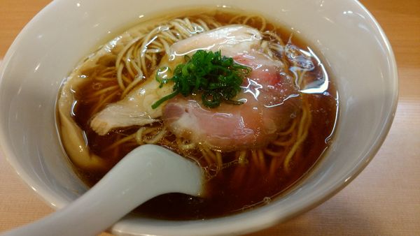 「らーめん」@らぁ麺 はやし田 新宿本店の写真