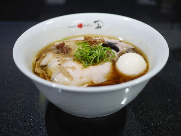 「チャーシュー味玉醤油SOBA」@Japanese Soba Noodles 蔦の写真