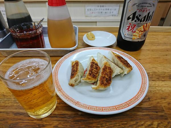 「餃子+瓶ビール」@亀戸餃子 本店の写真