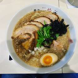 追い煮干背脂チャーシュー麺