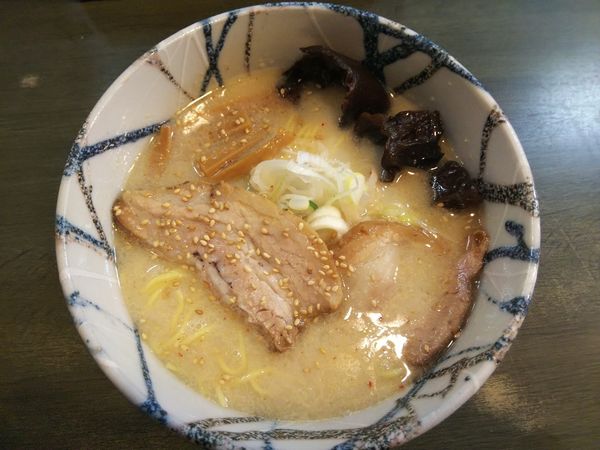 「しおらーめん大盛（￥800+100）」@風来居 新宿店の写真