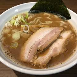 らーめん　750円