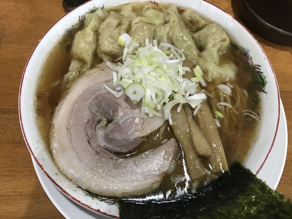 「ワンタンメン中盛」@長町ラーメン 本町店の写真