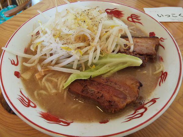 「豚骨ジャンキー　＋替玉：サービス券」@ラーメンいっこくの写真