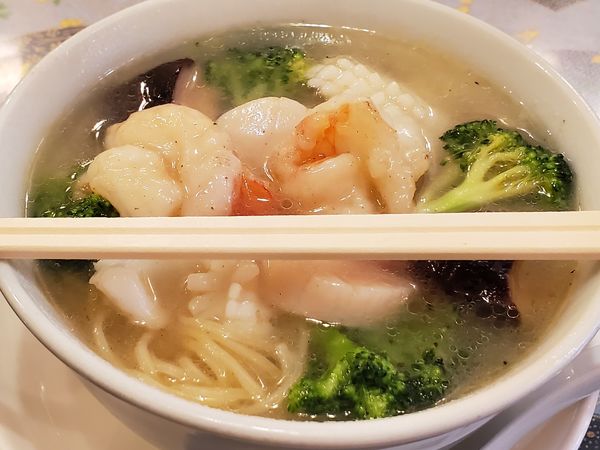 「三鮮湯麺」@広東料理 聚英の写真