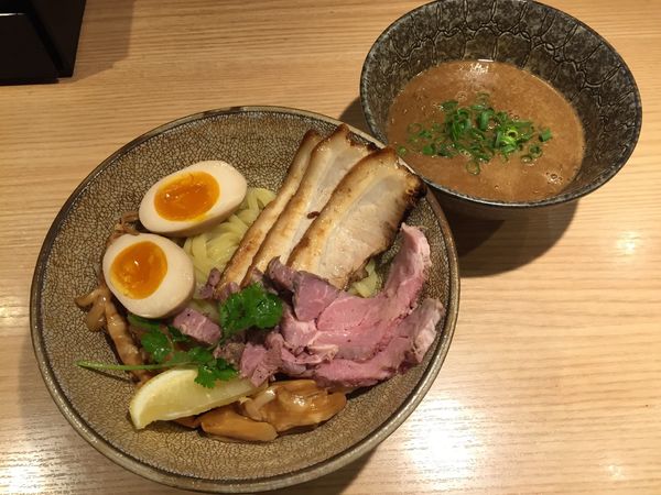「子羊（ラム）つけ麺（全部のせ）」@自家製麺 MENSHO TOKYOの写真
