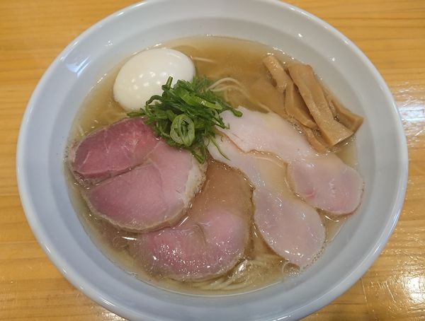 「全乗白醤油らーめん」@麺響万蕾の写真